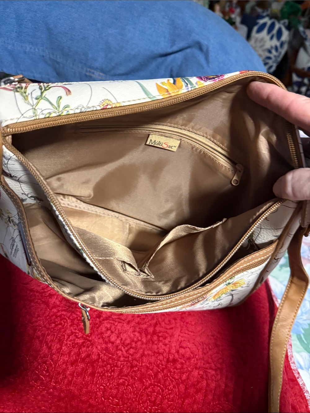 Multisak - Floral Crossbody Shoulder Bag with Tan Trim plus a black cosmetic bag - Picture 5 of 11